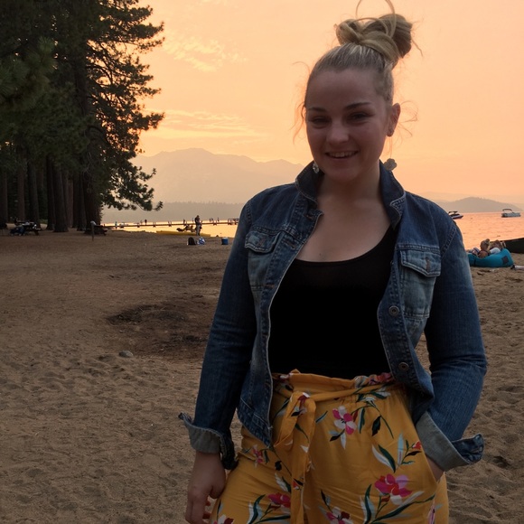 Meet your Posher, Cheyenne - Picture 4 of 4